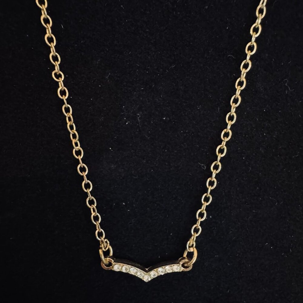 N115 - Gold Tone Rhinestone Chevron Bar Necklace | Dainty 18"